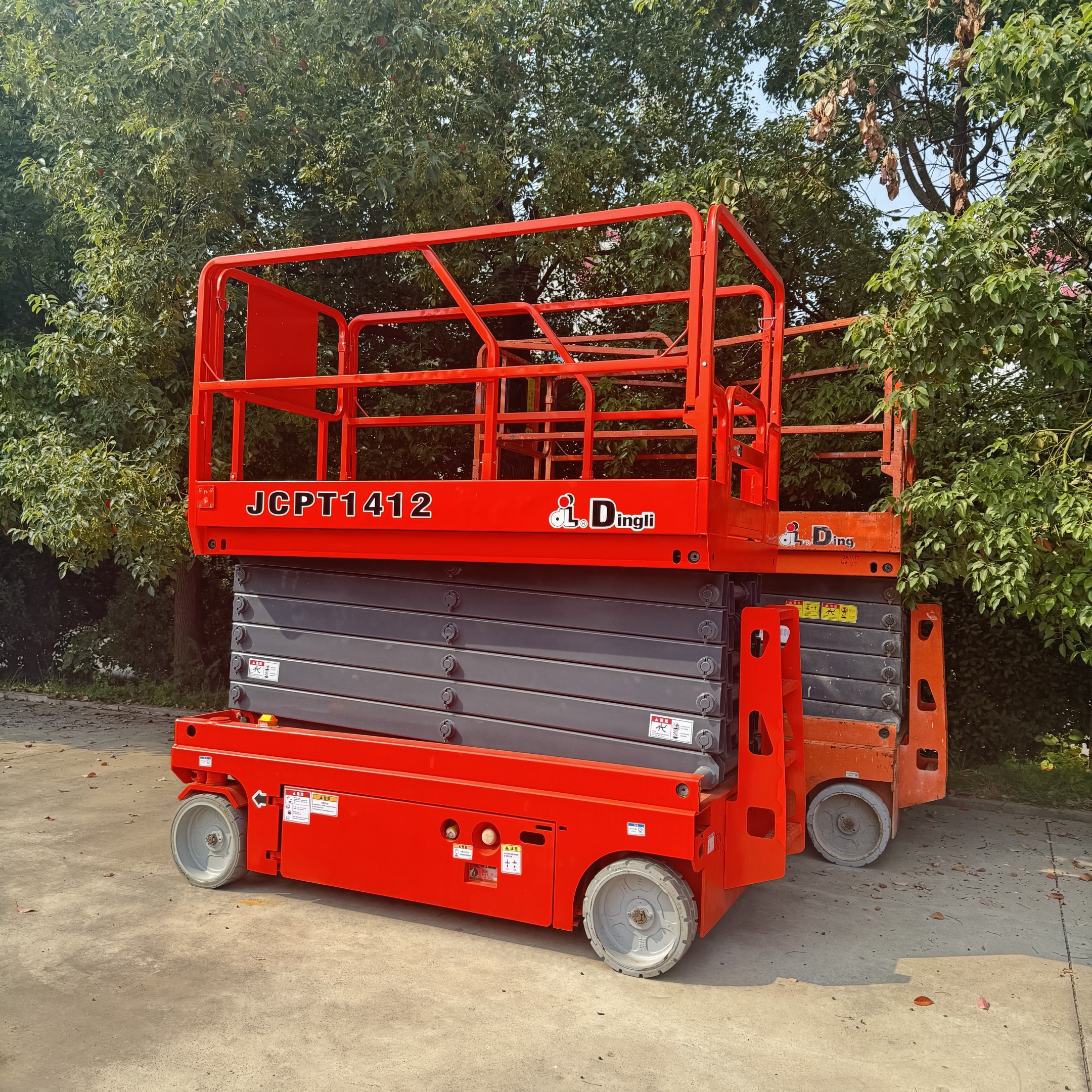 DINGLI 12m Scissor lift