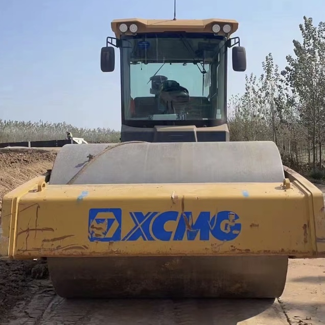 XCMG 256JS Road roller
