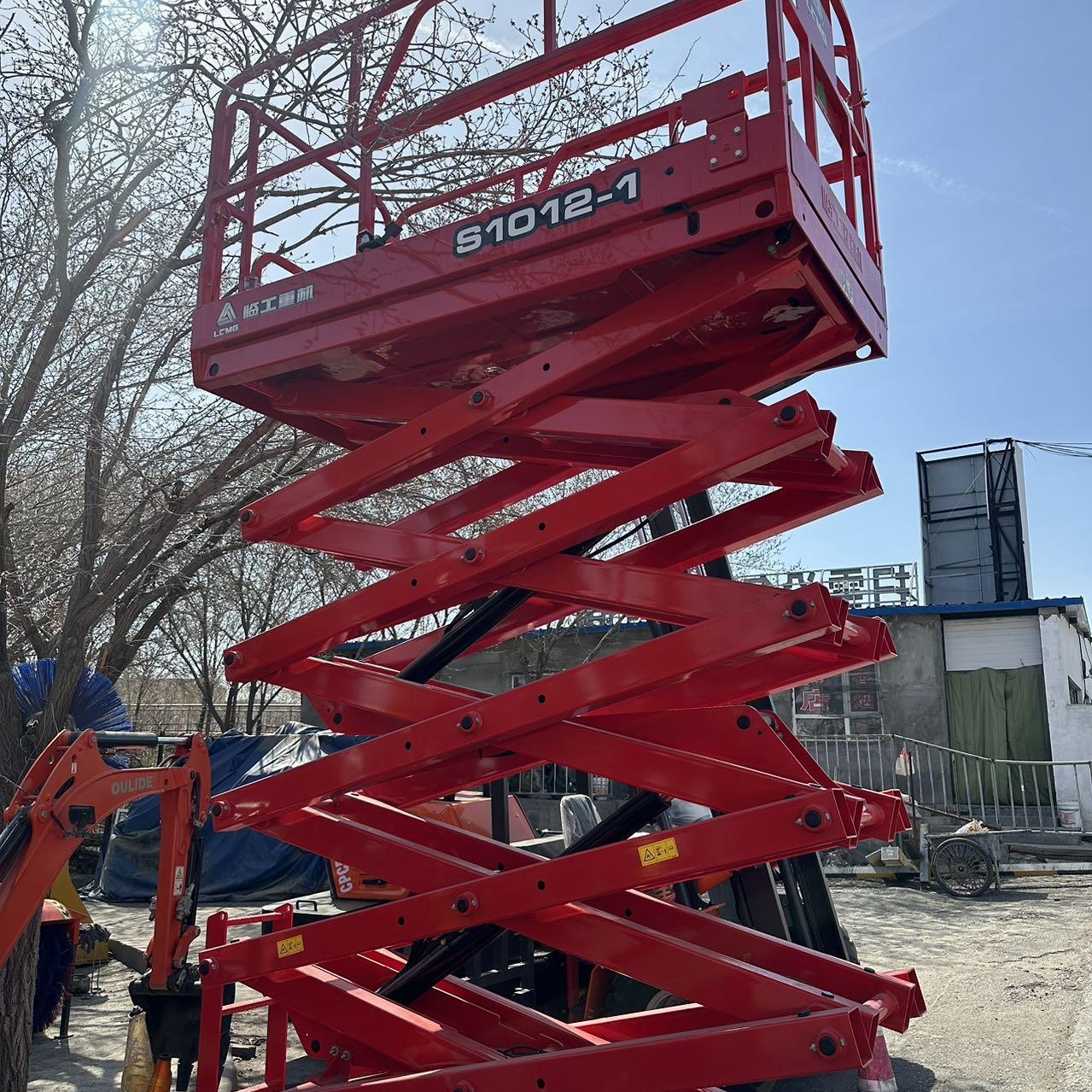 LGMG 12m Scissor lift