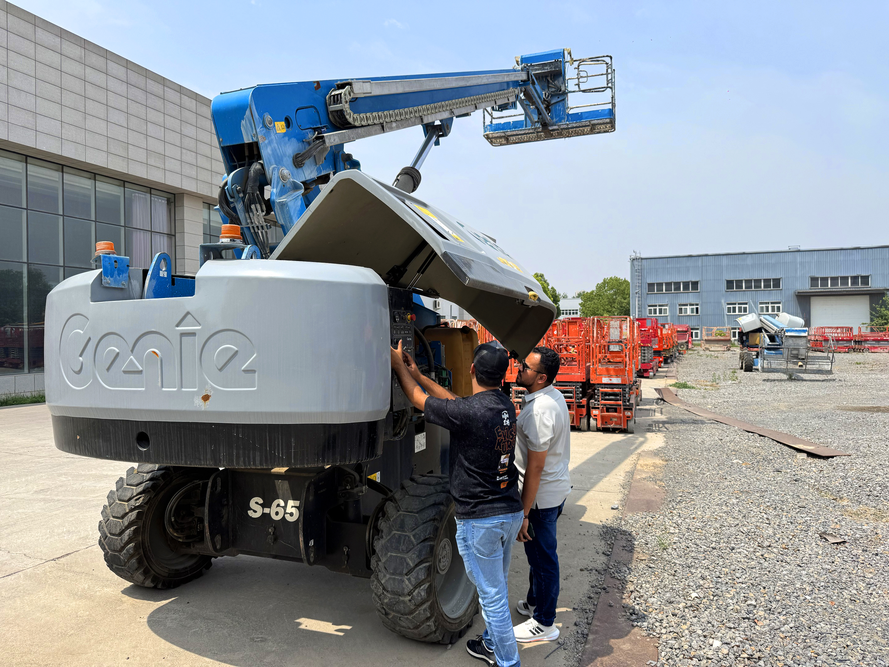 Yemeni Customers Visit Asure Machinery and Reach a Purchase 