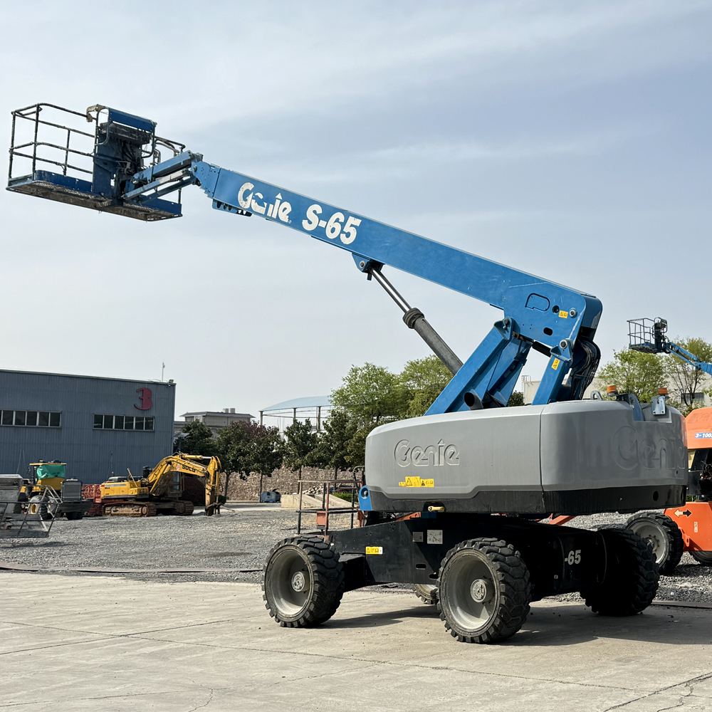 Genie S65 Boom Lift