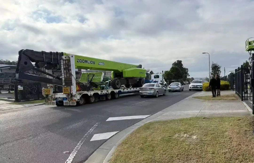 ZT72J Super-High Boom Lift Delivered in Australia, Setting a